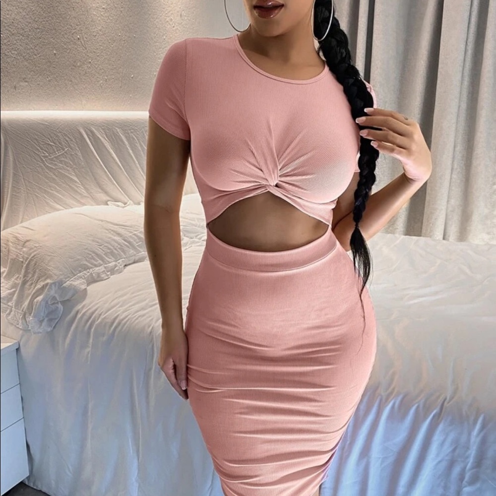 NWOT Pink Twist Front Cutout Dress